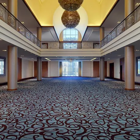 מלון Sheraton 5*