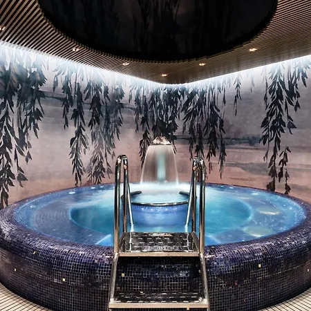Sheraton מלון