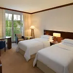 מלון Sheraton 5*