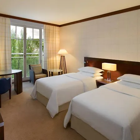 Szálloda Sheraton 5*