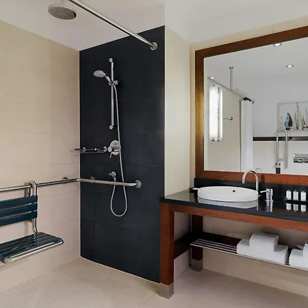 索波特喜来登酒店 5*