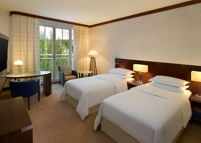 Отель Sheraton 5*